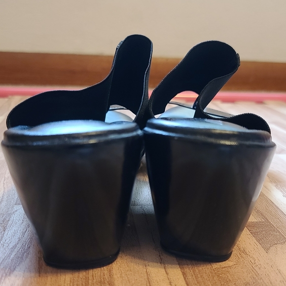 DexFlex By Dexter Size 9 Comfort Black Stretch Wedge Sandals - Picture 4 of 8